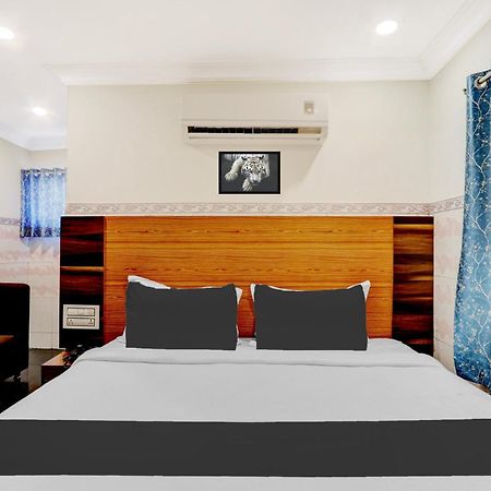 Hotel O Hanuman Pet Near Railway Station Vijayawāda Exteriör bild