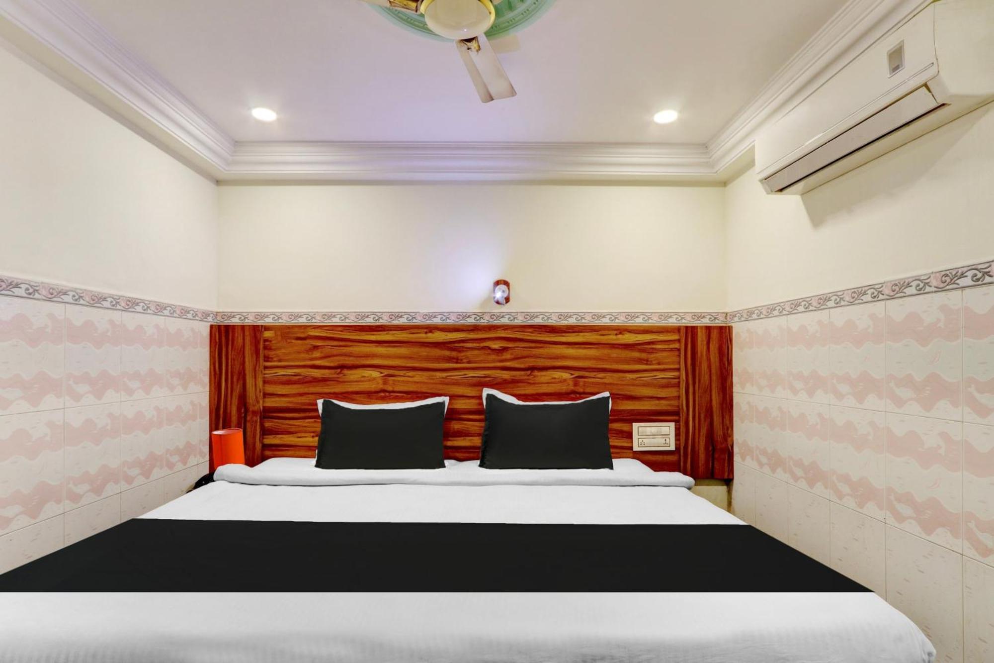 Hotel O Hanuman Pet Near Railway Station Vijayawāda Exteriör bild