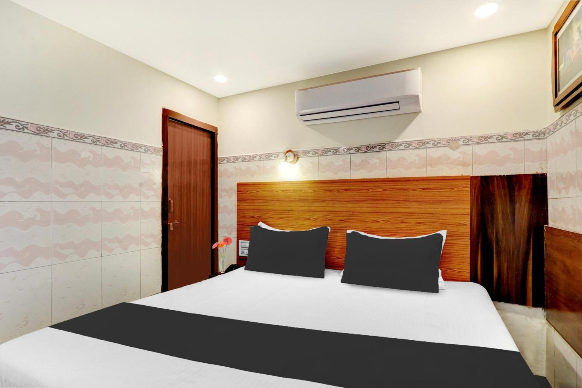 Hotel O Hanuman Pet Near Railway Station Vijayawāda Exteriör bild