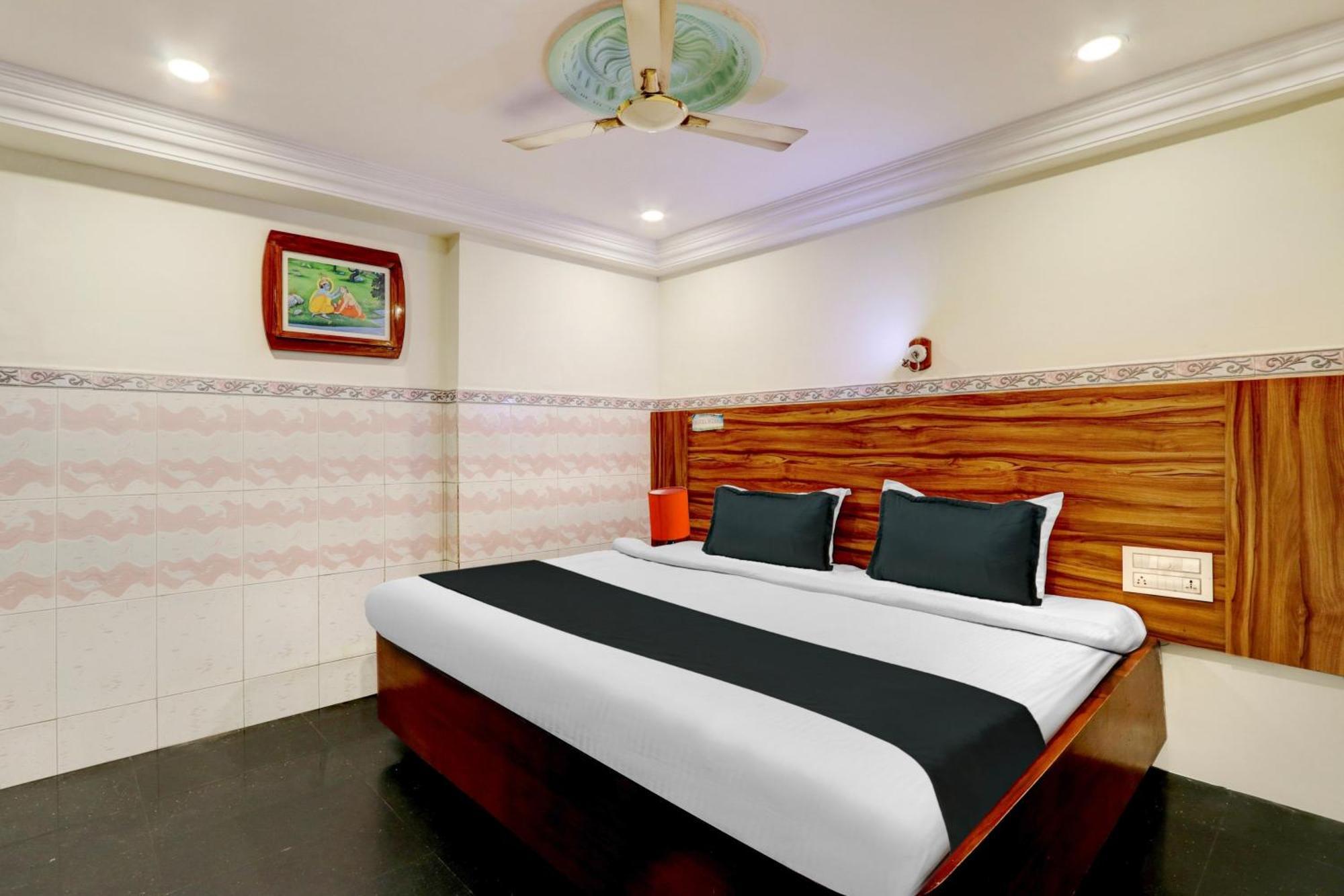 Hotel O Hanuman Pet Near Railway Station Vijayawāda Exteriör bild